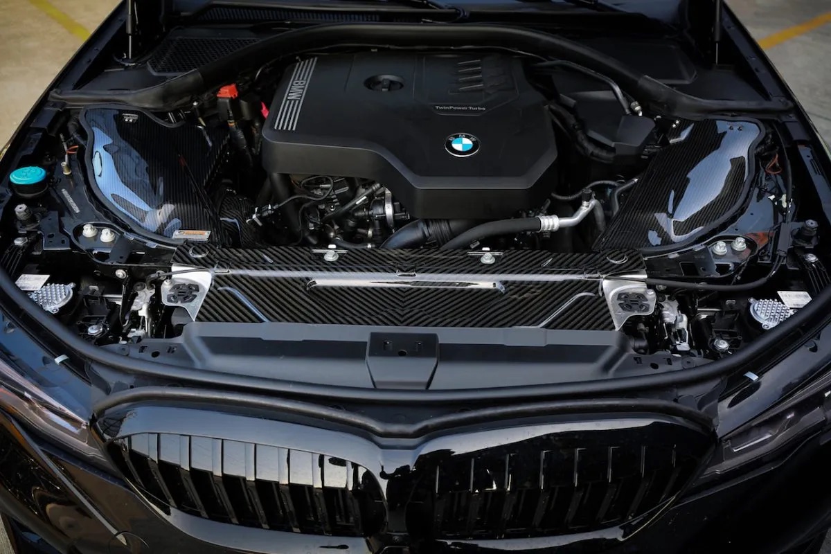 BMW G20 330 320 Carbon Cold Air Intake 1200x800.jpg